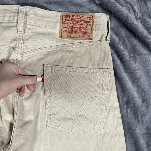VTG Levi's 501 Jeans Mens 31x32 Beige Light Wash Straight Button Fly Classic - Picture 9 of 11